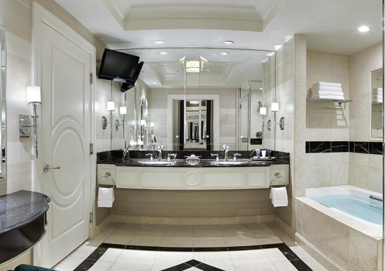 Premium King Suite