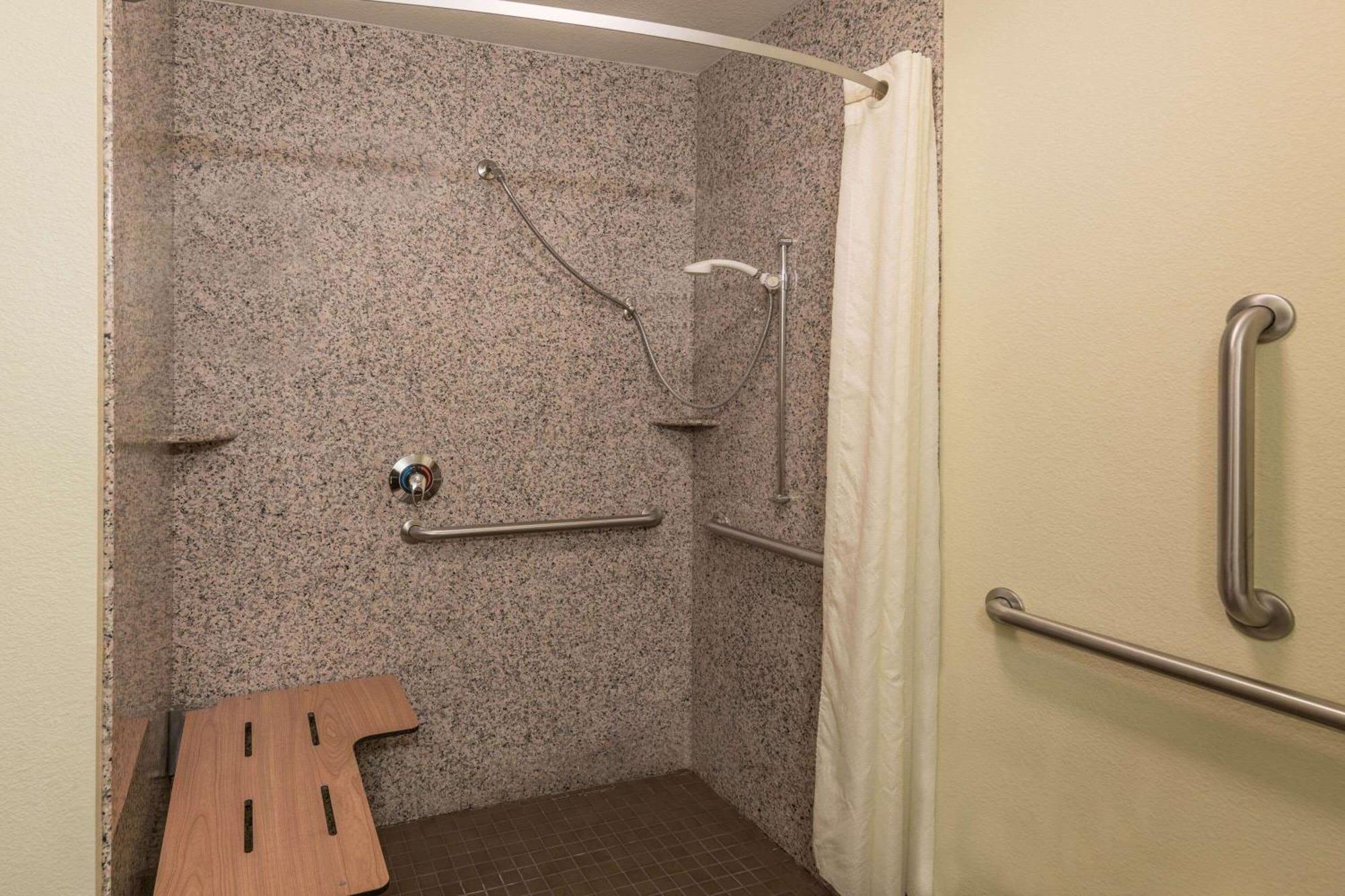 Queen Room Two Queen Beds Mobility Access or Non-Smoking