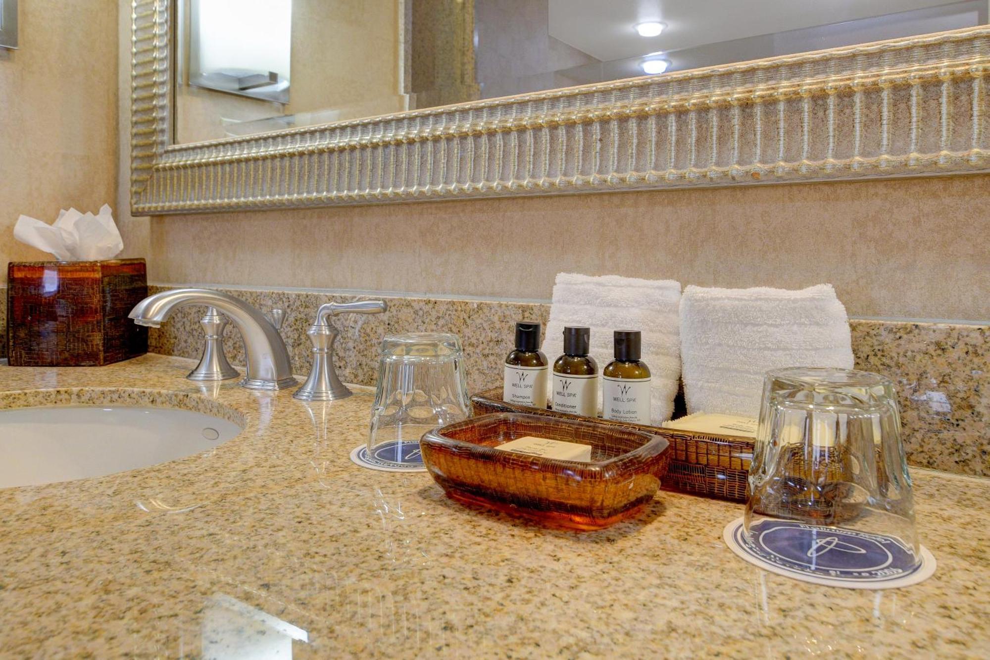 One-Bedroom Suite