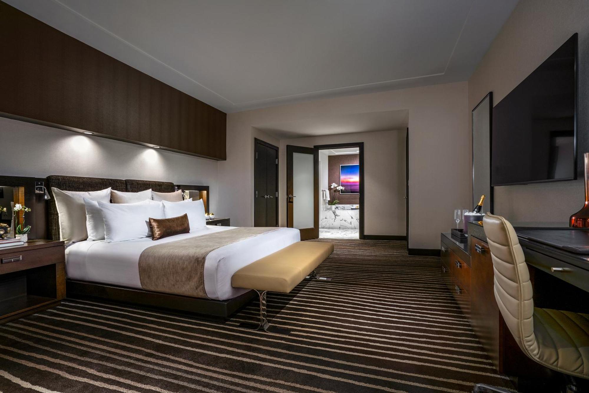 Luxury Room City View King