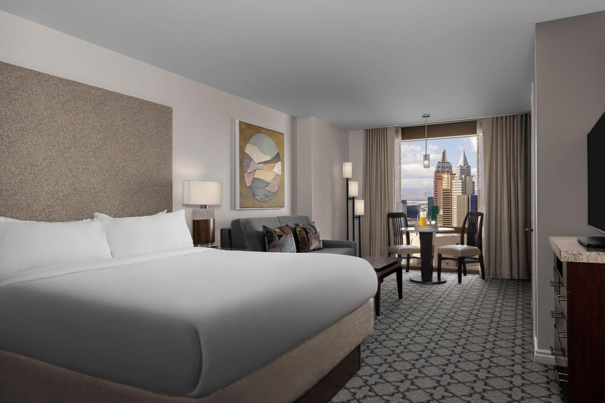 Deluxe Family Suite