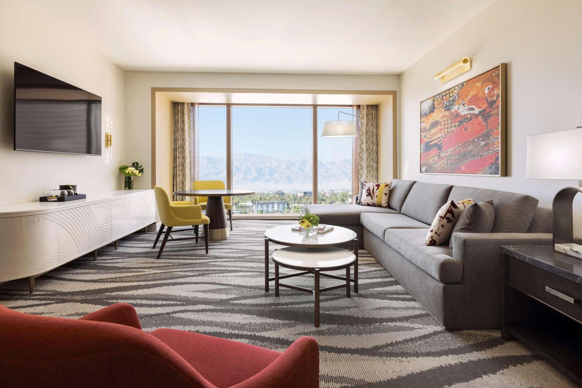 One-Bedroom King Suite City View