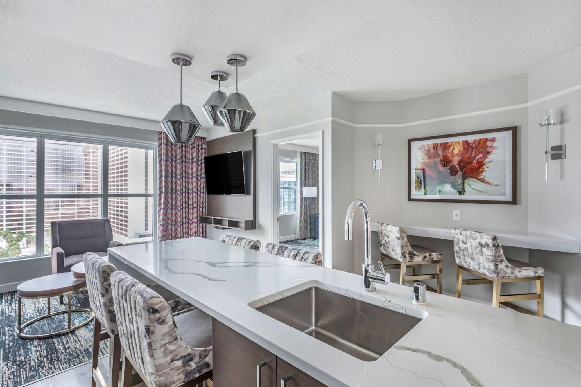 One-Bedroom King Suite,1706199529:JPEG