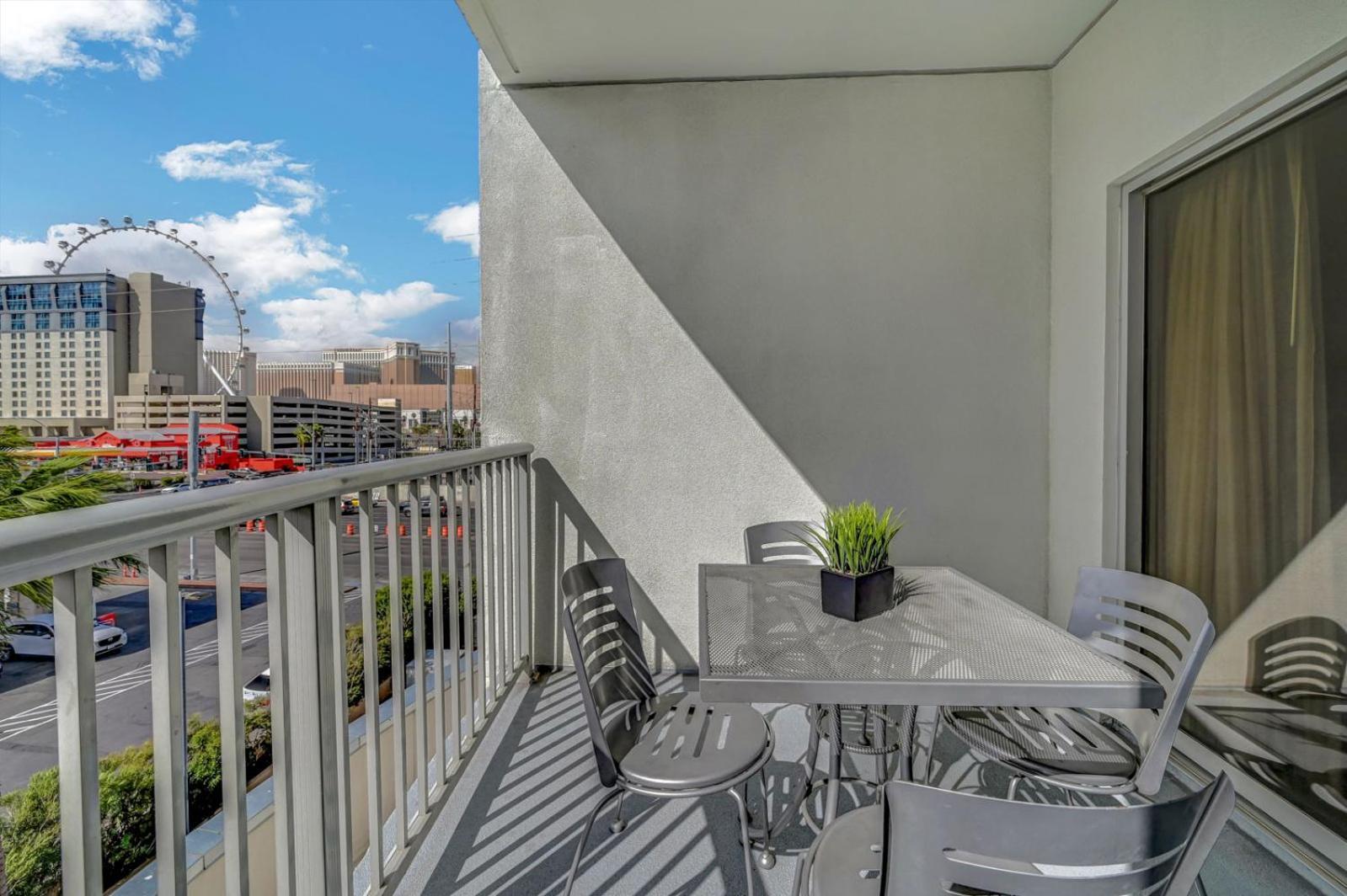 Suite Balcony