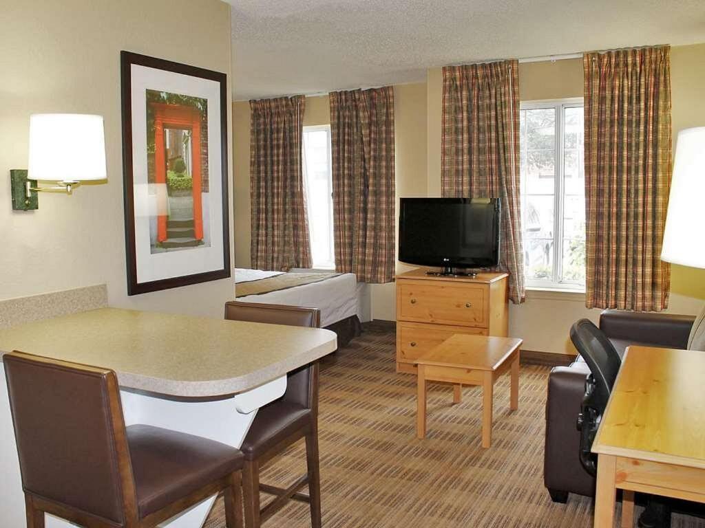 King Suite Full Kitchen Non Smoking