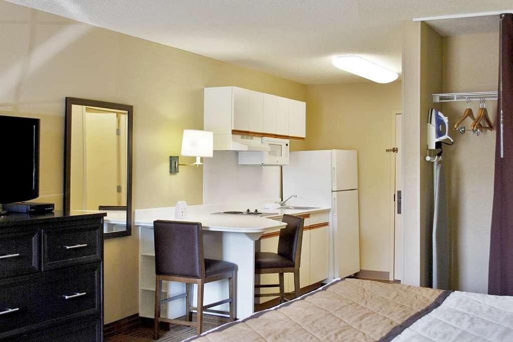 Efficiency Queen Suite Non Smoking