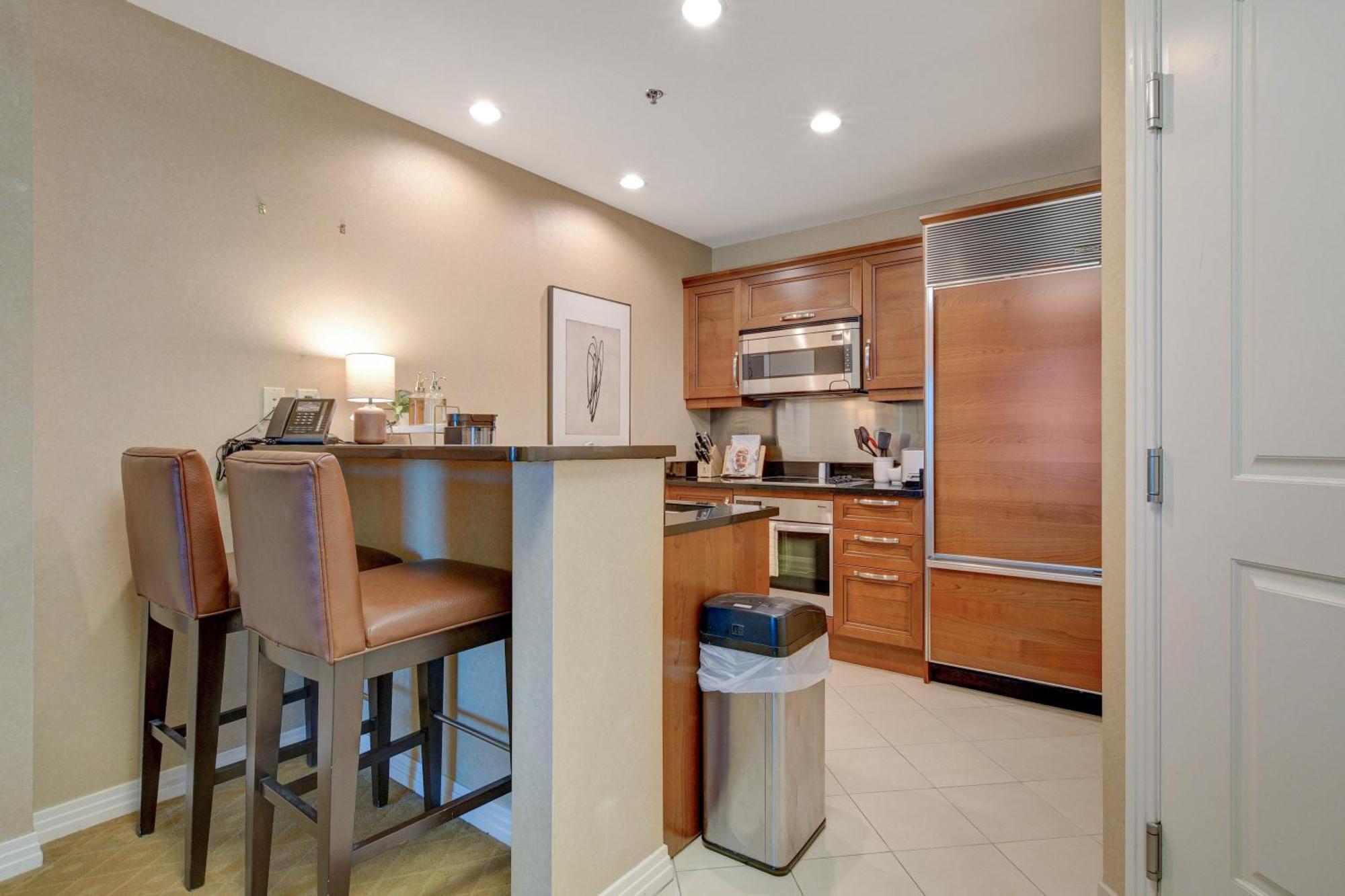 Superior King Suite
