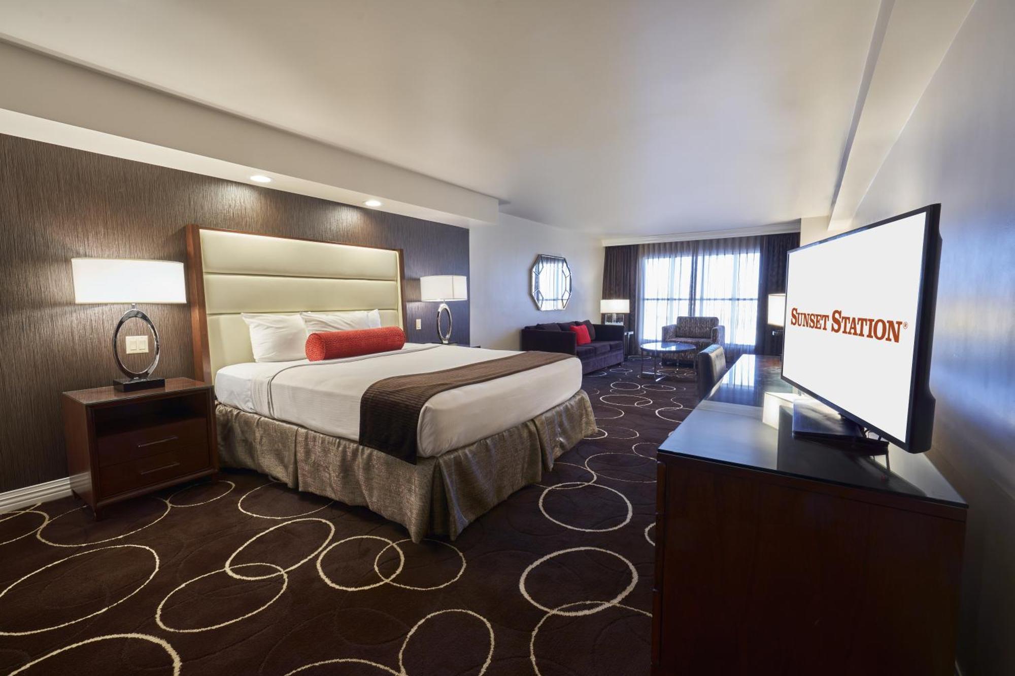 Petite Suite 1 King Bed