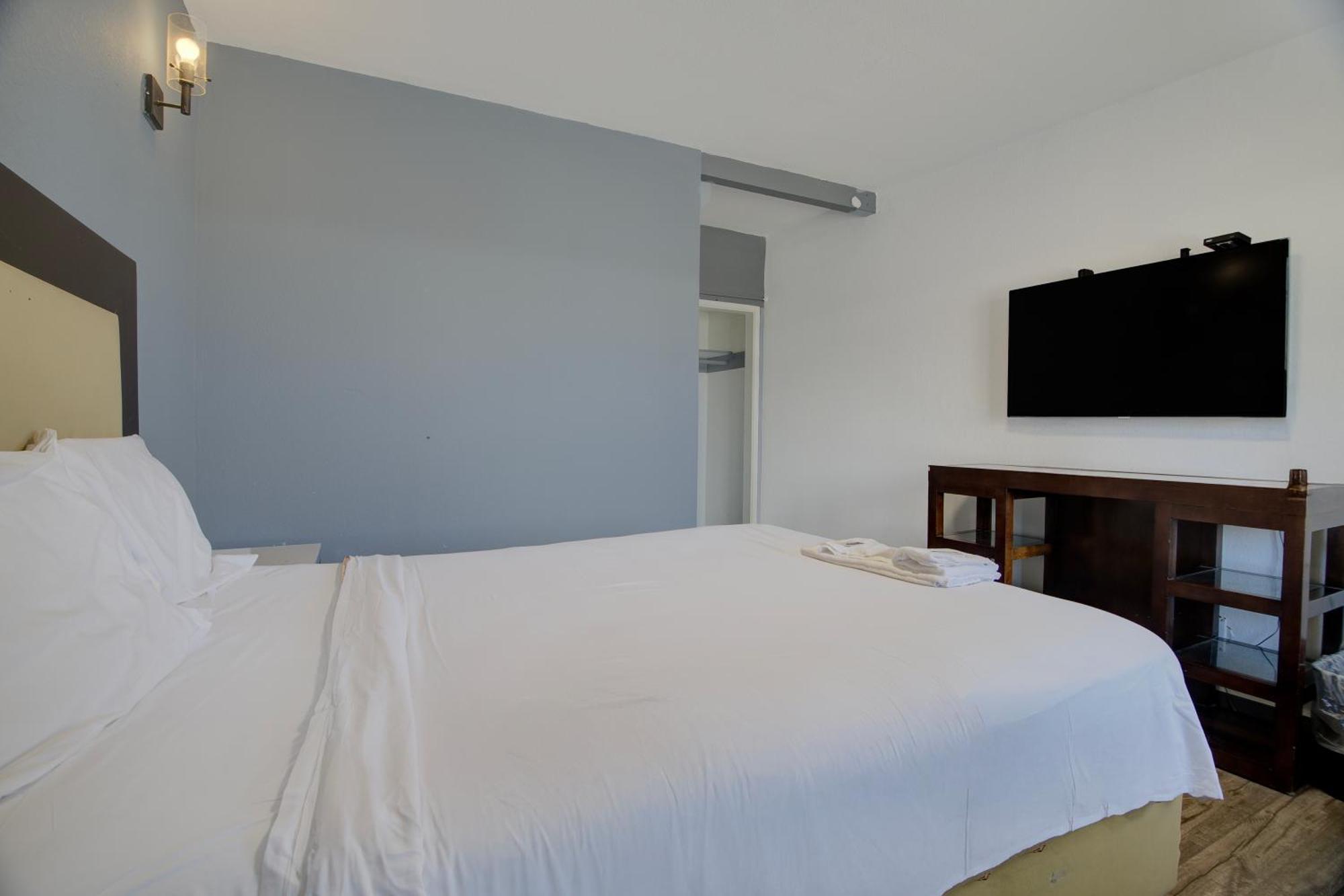 King Bed Non-Smoking