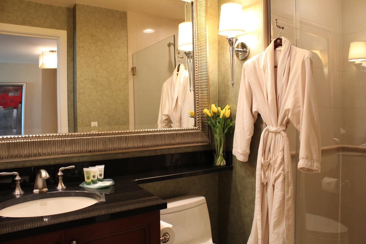 One-Bedroom Suite Run of House