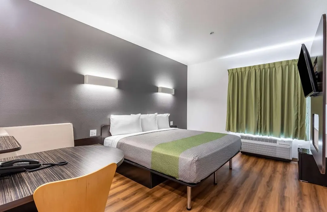 Motel 6-Las Vegas, Nv - Motor Speedway-1