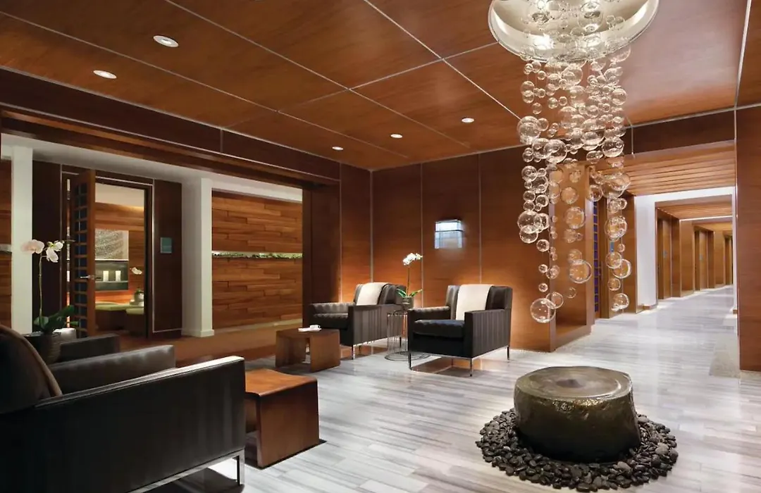 Vdara Studio Suite 011 Pool View Free Valet Parking-1
