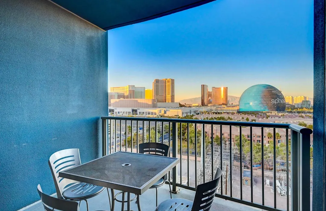 Sphere In 4K - Vintage Vegas Condo With Sphere And Strip Views!-1