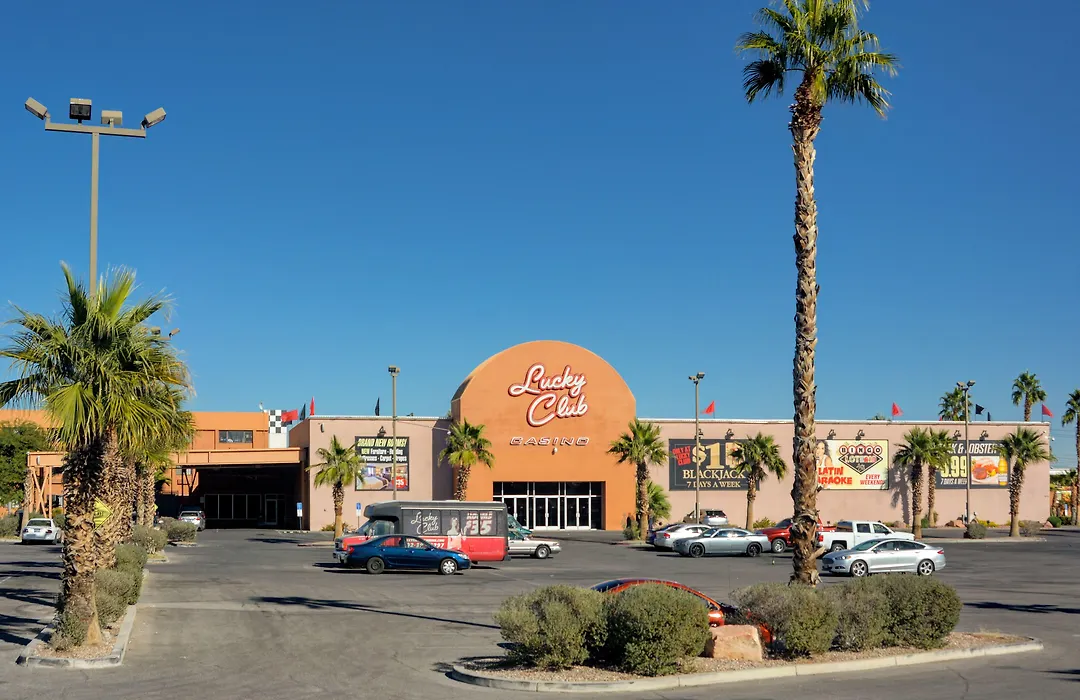 Lucky Club Casino & Hotel-1
