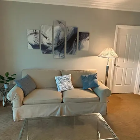 Panorama Vista Suite- 1Br 2Ba, Full Kitchen, Strip View, Balcony, Corner Unit-3