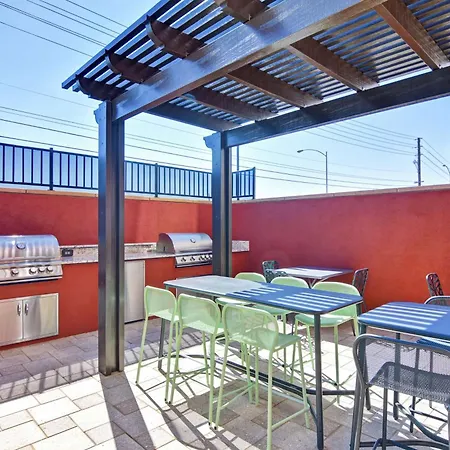 Home2 Suites By Hilton Las Vegas Strip South-3